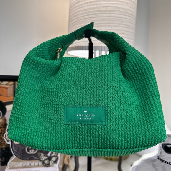 Kate Spade Women's Green Pouch NWOT - Picture 1 of 6